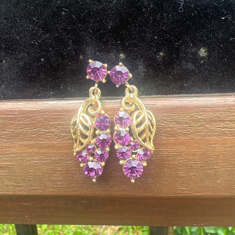 Vtg Purple Rhinestone Grape Cluster Drop Earrings‎ Gold Tone Screw Back